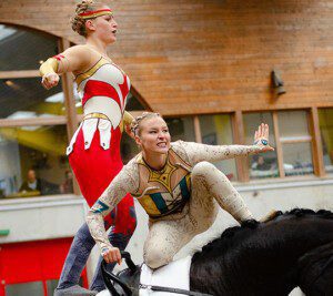 Syra Schmid und Zoe Maruccio vertreten nebst Jana und Alicia Bärtschi die Schweiz in der Kategorie Pas-de-Deux an den Elite-Weltmeisterschaften (Bild: Esther di Maria)